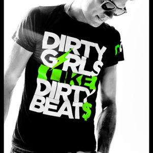 Napalm dirty girls like dirty beats medium tshirt